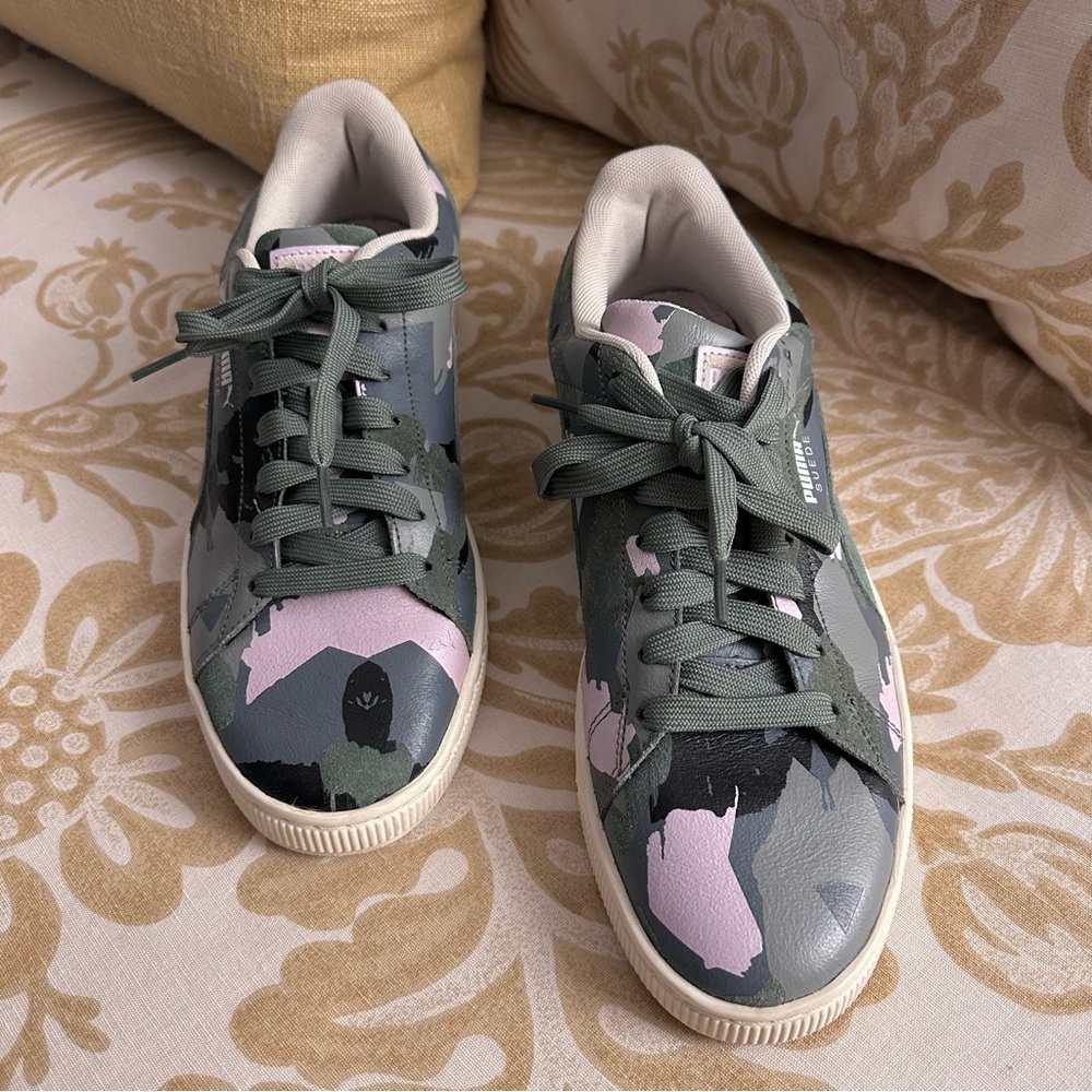NWOT Puma Suede Camo Sneakers